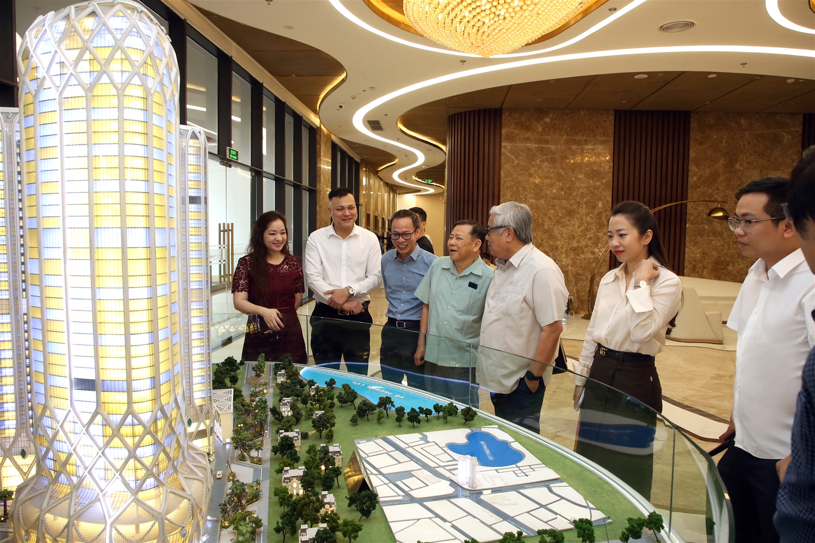  Giải thưởng Quốc gia Bất động sản Việt Nam lần thứ II: Làm việc với DOJI và khảo sát các dự án trọng điểm của doanh nghiệp tại Hải Phòng 