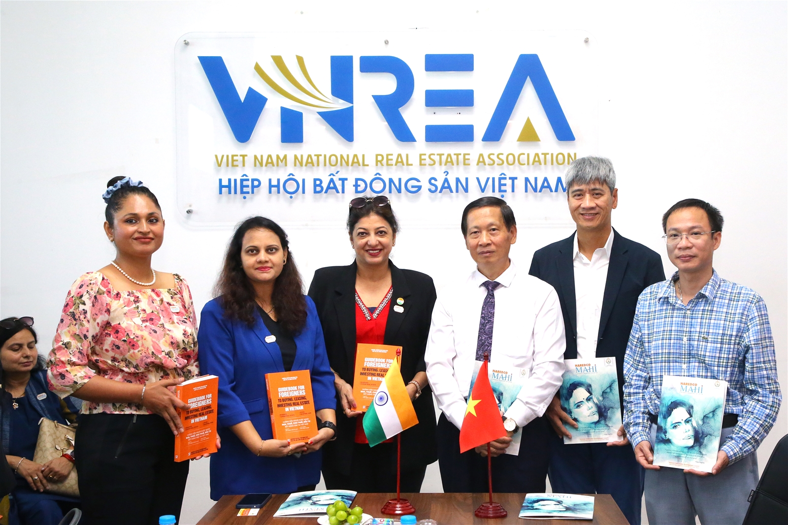 Lãnh đạo VNREA tiếp Đoàn nữ cán bộ và doanh nhân từ Hội đồng Phát triển Bất động sản Quốc Gia Ấn Độ (NAREDCO)