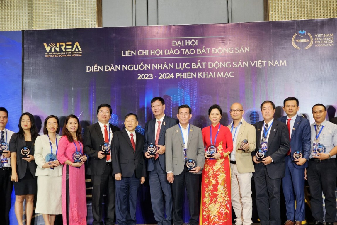 Chính thức ra mắt Liên chi hội Đào tạo Bất động sản Việt Nam (VNREEA)