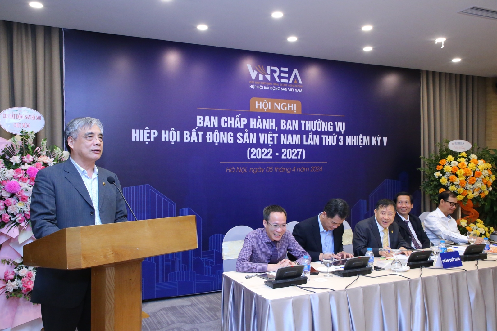  PGS.TS. Trần Đình Thiên: "VNREA đã liên kết chặt chẽ với đội ngũ chuyên gia tạo nên sức mạnh cộng hưởng hỗ trợ thị trường" 